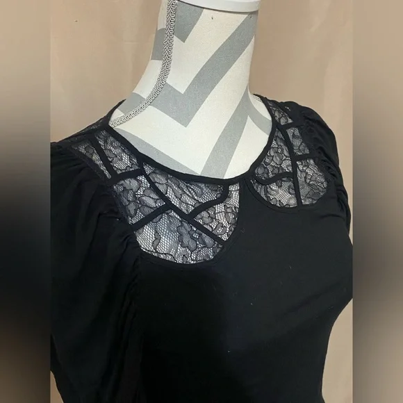 BCBGMaxAzria Small Black Lace Detail Top - Picture 2 of 8